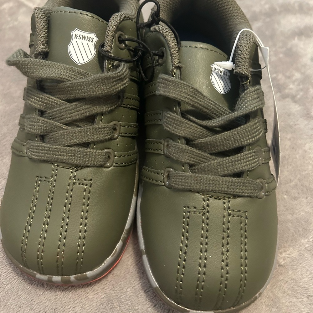 ⭐️$10 if Bundled⭐️ NWT Green K-Swiss - Picture 2 of 7